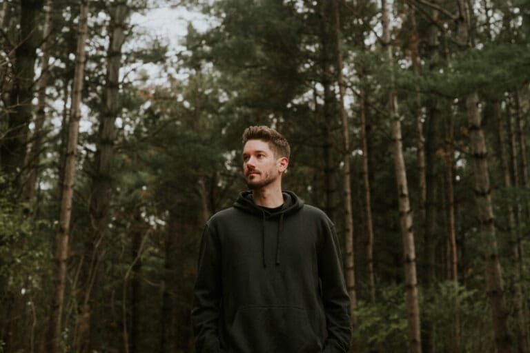LISTEN: John Hayes Finds Motion in Stillness on His New Album ‘Closer’
