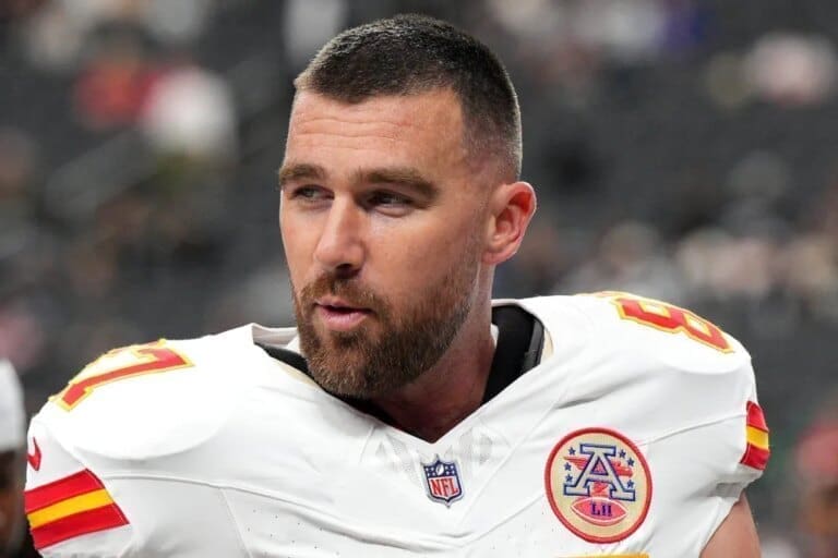 Travis Kelce Reacts to Taylor Swift’s Arrowhead Poster: Video