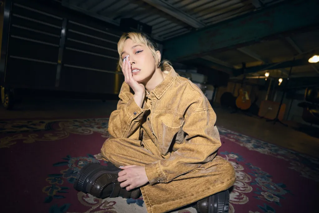 On New Single ‘Lucky I Love You,’ 25th Anniversary