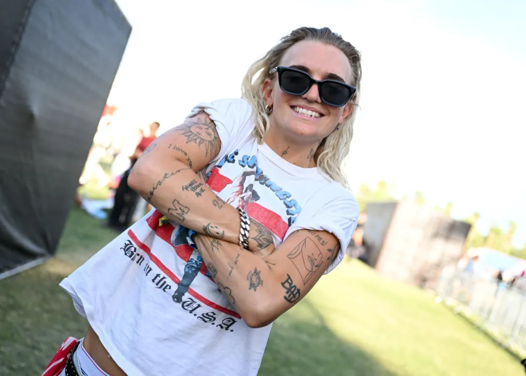 G Flip, Vanessa Amorosi Perform ‘Absolutely Everybody’ in Melbourne