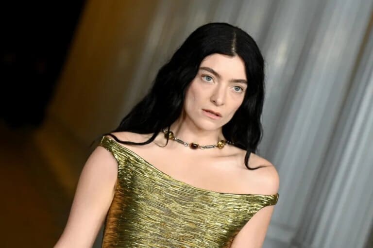 Lorde Says She’s Ready for ‘Clean Slate’ as Universal Record Deal Ends