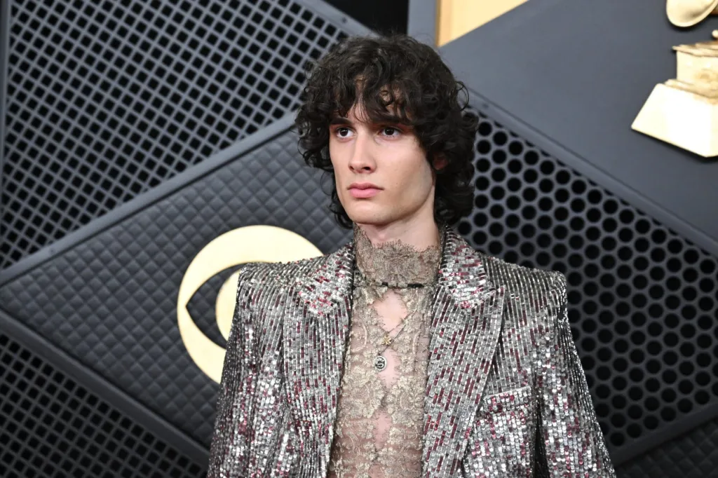 sombr Stops Show as Fan Faints, Scolds ‘Poorly Managed’ Venue Staff