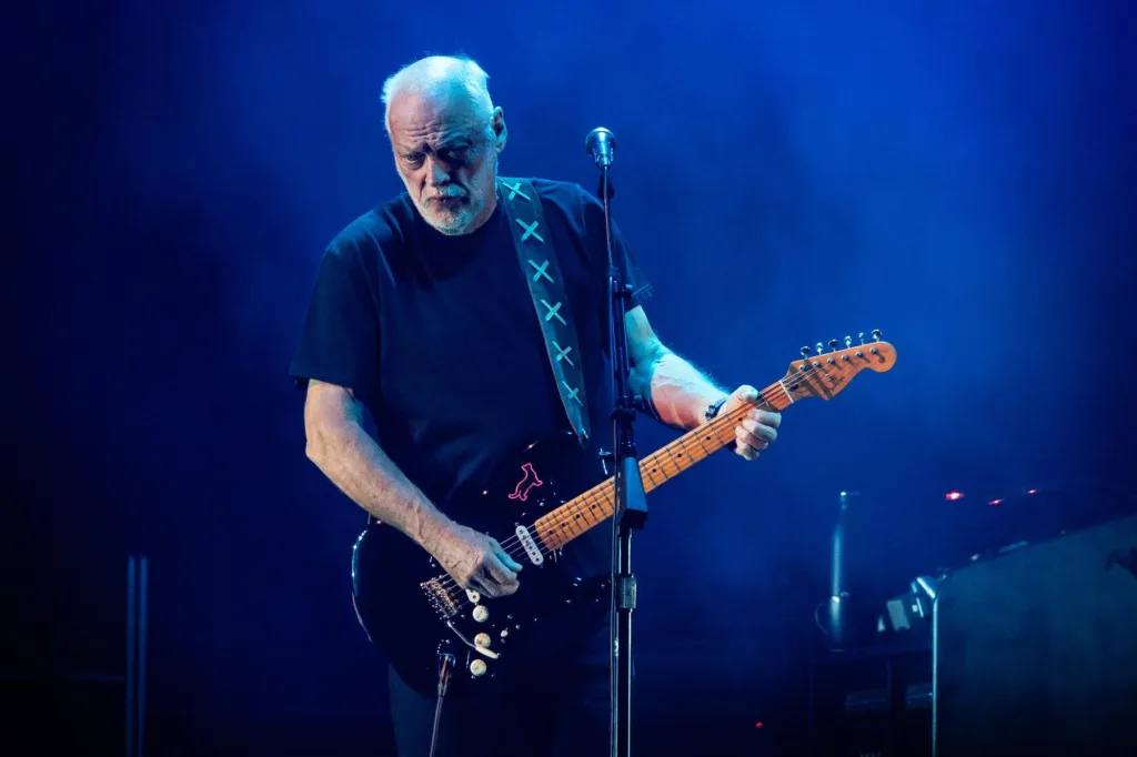 David Gilmour’s ‘Black Strat’ Sets All-Time Auction Record For Guitars