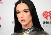 Katy Perry Tosses Credit Card Into Trevi Fountain for ‘Good Luck’