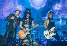 Guns N’ Roses Play ‘Bad Apples’ Live for First Time in 35 Years