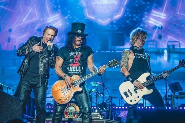 Guns N’ Roses Play ‘Bad Apples’ Live for First Time in 35 Years
