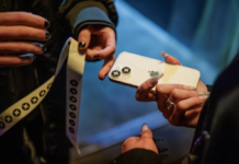 Put It Away! Phone-Free Events Up Over 500% Worldwide