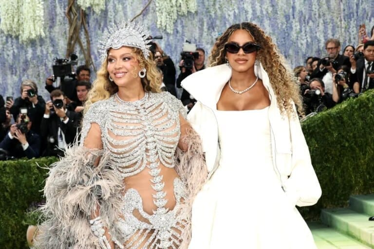 Tina Knowles Reacts to Beyonce, Blue Ivy on the Met Gala Red Carpet