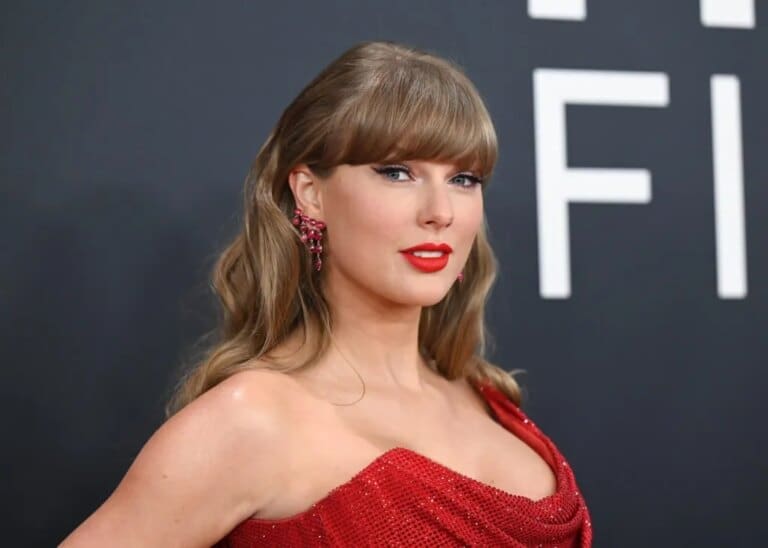 Taylor Swift Sends Gift to Little Girl From Viral Paper Airplane Video