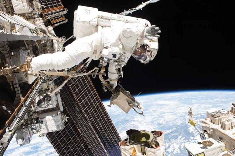 An Astronaut Opens Cercle Festival from Space