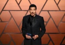 Lionel Richie Postpones 2 Shows to Focus on Health After Dizzy Spell