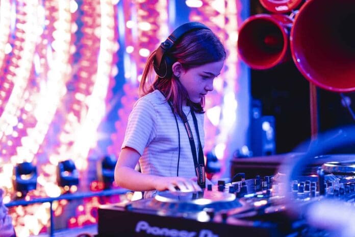 Tomorrowland-Academy.jpg