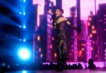 Ariana Grande Sings ‘Be Alright’ During Tech Difficulty at NYC Show