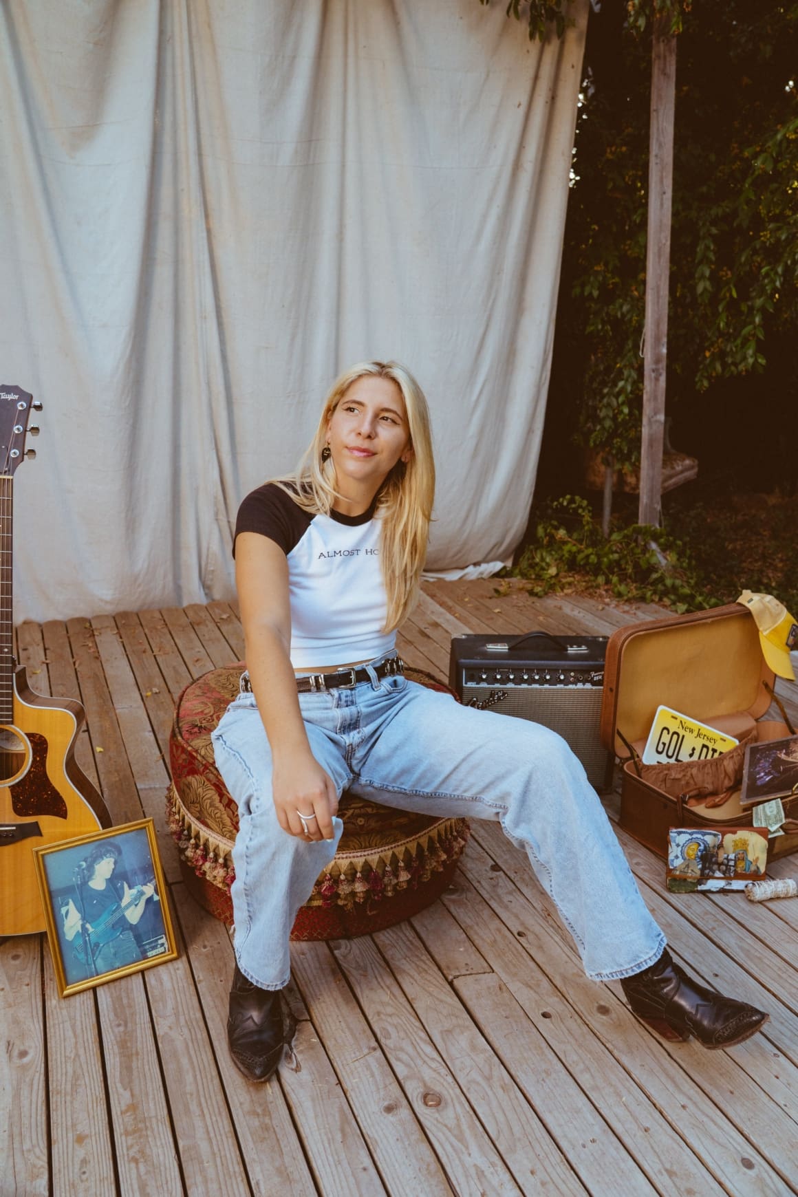 Goldie Scott’s “Big Blue” turns family memory into a tender indie-folk farewell
