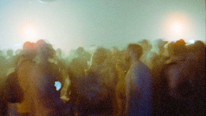 COACHELLA23_W1_K-GLADSTEIN_CINESTILL-800-900003.jpg