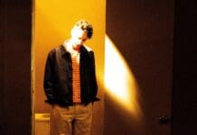 Loren Berí’s new single “Stagehand” is whimsical, dreamy and cathartic