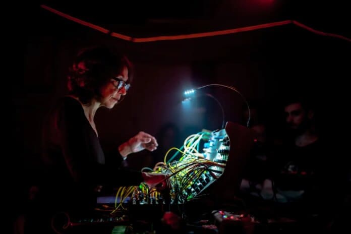 Billboard-Suzanne-Ciani-2026.jpg